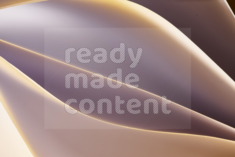 هذه الصورة تعرض تكوين فن الورق التجريدي مع منحنيات ورقية باللون الأبيض ودرجات دافئة مختلفة المكونه بواسطة الضوء الملون