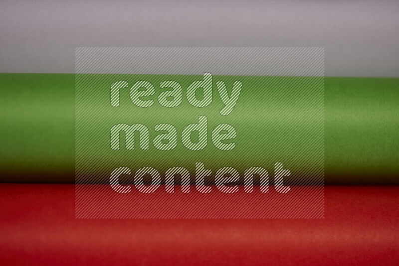 فن تجريدي يعرض المنحنيات المرتبة للأوراق الملونة