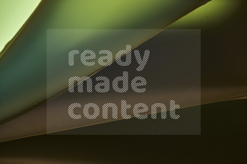 فن تجريدي يعرض منحنيات مع تدرجات الألوان الباردة مكونه بضوء ملون