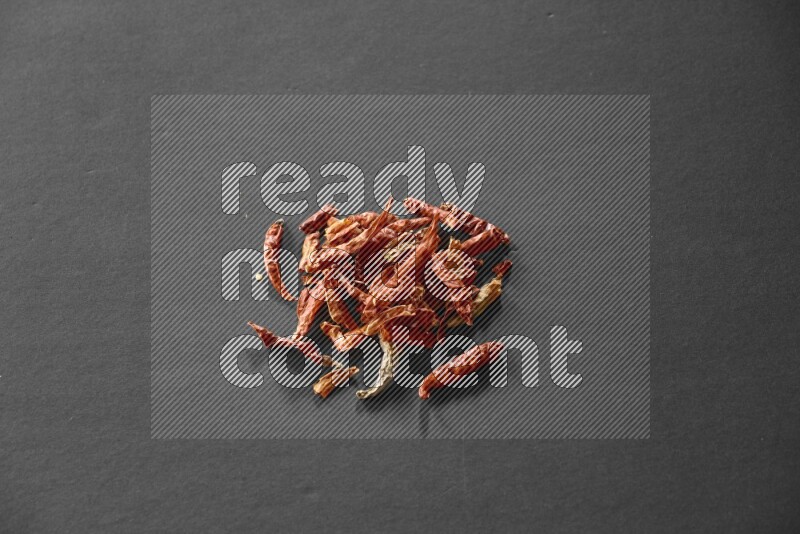 الفلفل الحار علي خلفية سوداء