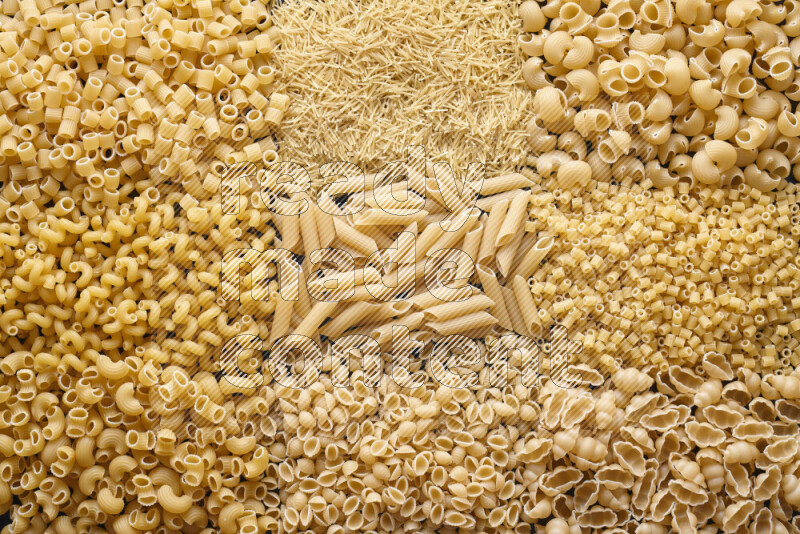 9 أنواع معكرونة علي الخلفية كاملة