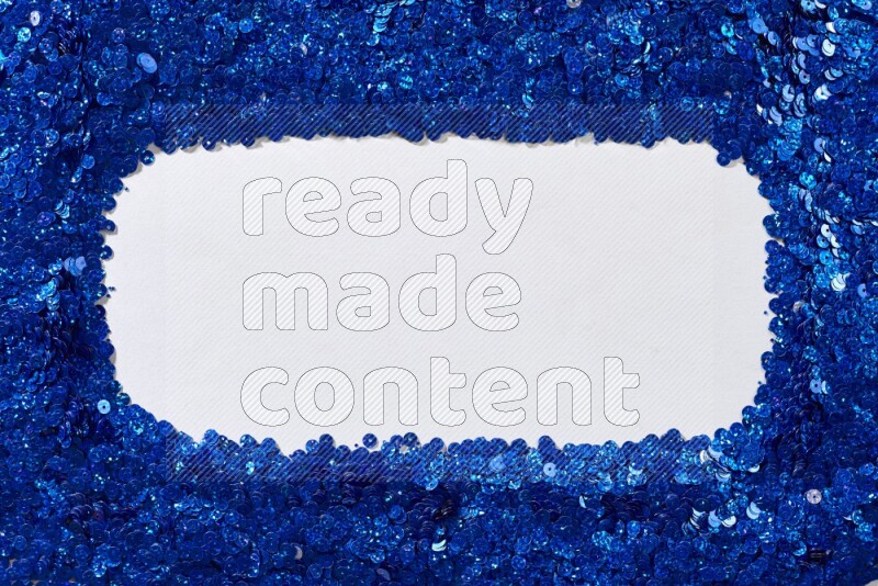 ترتر مسطح متعدد الألوان على خلفية رمادية