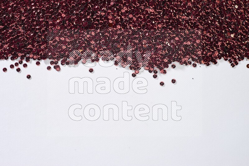 ترتر مسطح متعدد الألوان على خلفية رمادية